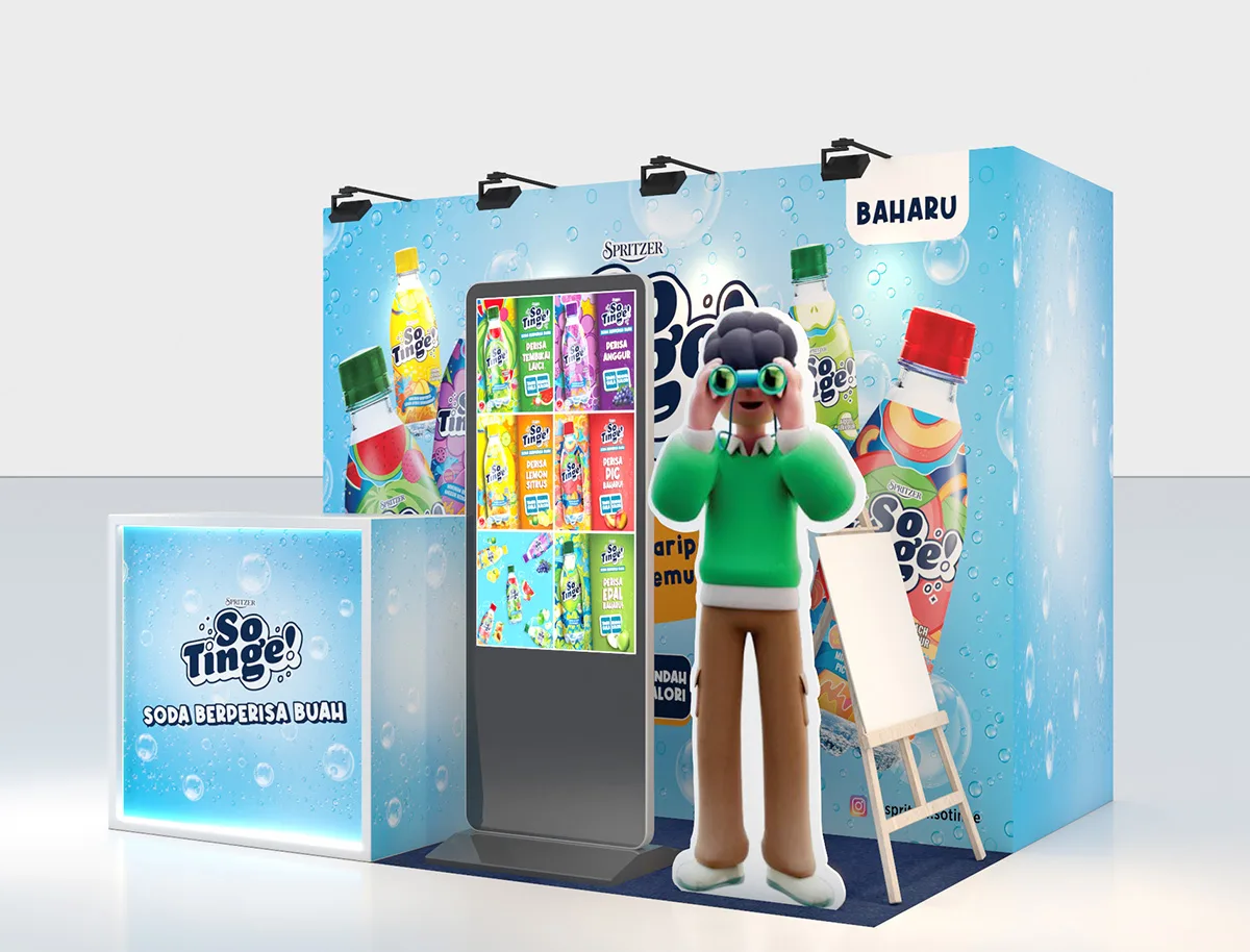 3D-rendered exhibition booth for So Tinge!, featuring bold graphics and an interactive setup.